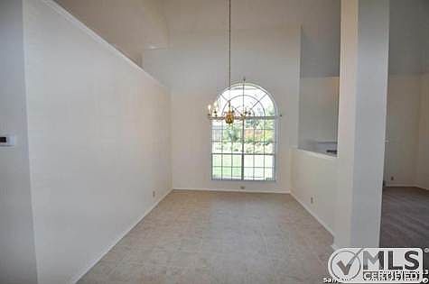 5th image of 2302 Encino Cliff St