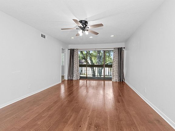 2nd image of 12100 Melville Dr APT 708G