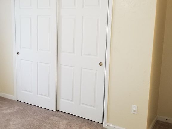2nd image of 1422 Abbeywood Ln