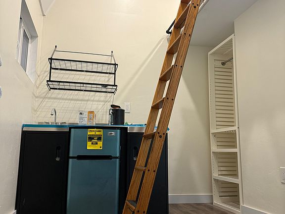 2nd image of 968 Barrett Ave