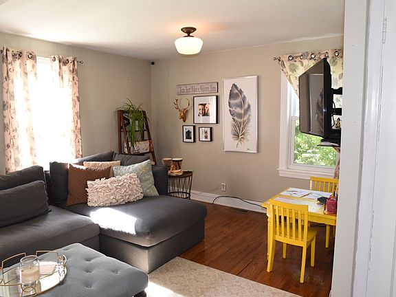 5th image of 565 Saint Lawrence Ave