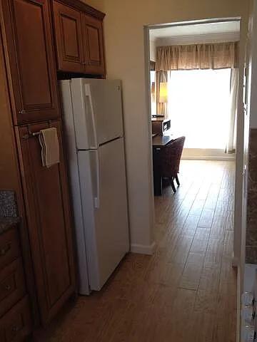 2313 Montrose Ave #7 — Photo 13