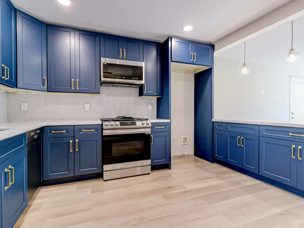 635 8th Pl #2, Hermosa Beach, CA 90254