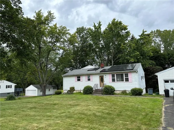 35 Roarke Road, North Haven, CT 06473