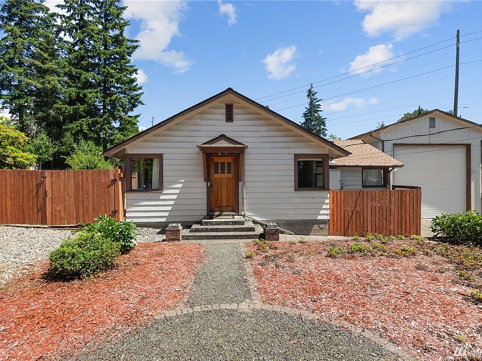 1st image of 20034 25th Ave NE