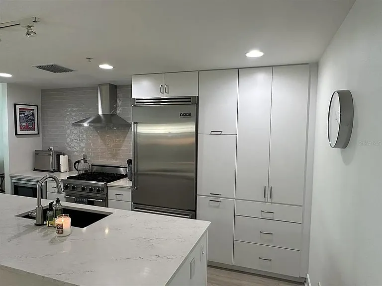 1208 E Kennedy Blvd #515 — Photo 4