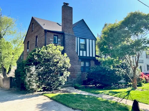 4512 Verplanck Pl NW, Washington, DC 20016