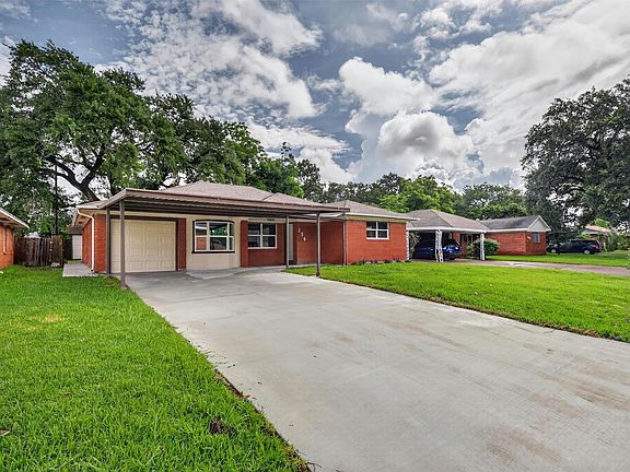 3rd image of 206 Mockingbird Ln