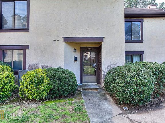 3rd image of 187 Tiburon Ct