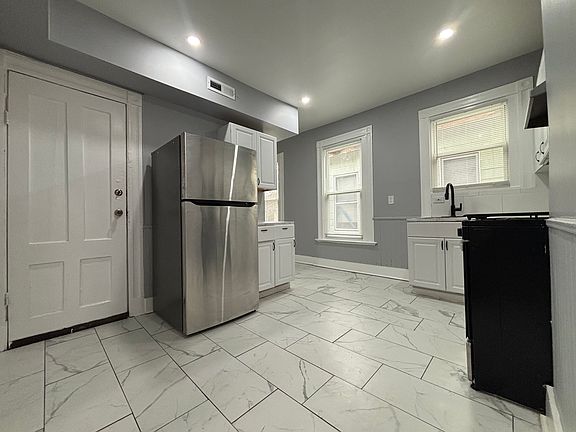 2nd image of 595 Dixwell Ave #2B