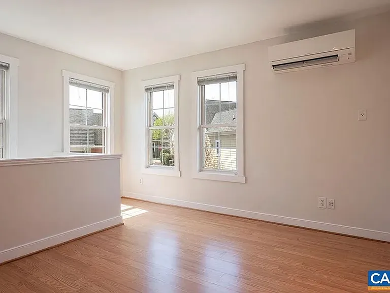 106 Colvin Aly #1 — Photo 5