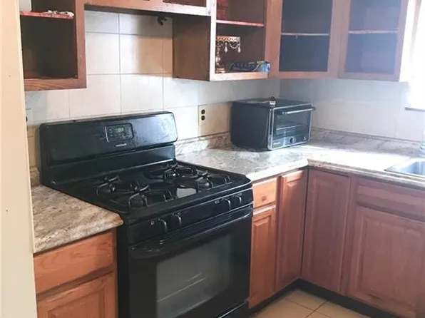 619 East 86th Street image 14 of 21