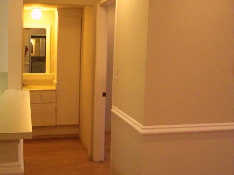20/20 Villa Apts — Photo 19
