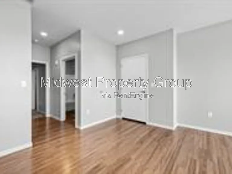 4100 Lindell Blvd #202 — Photo 11