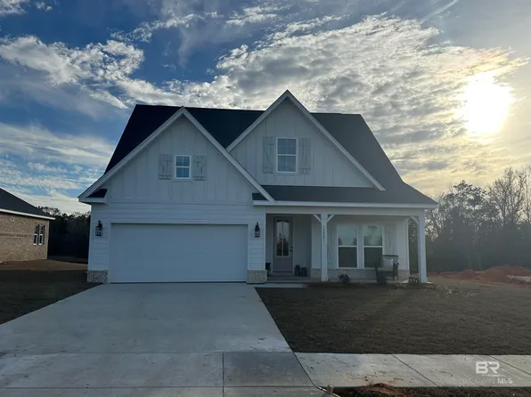 12801 Flanagan St, Elberta, AL 36530