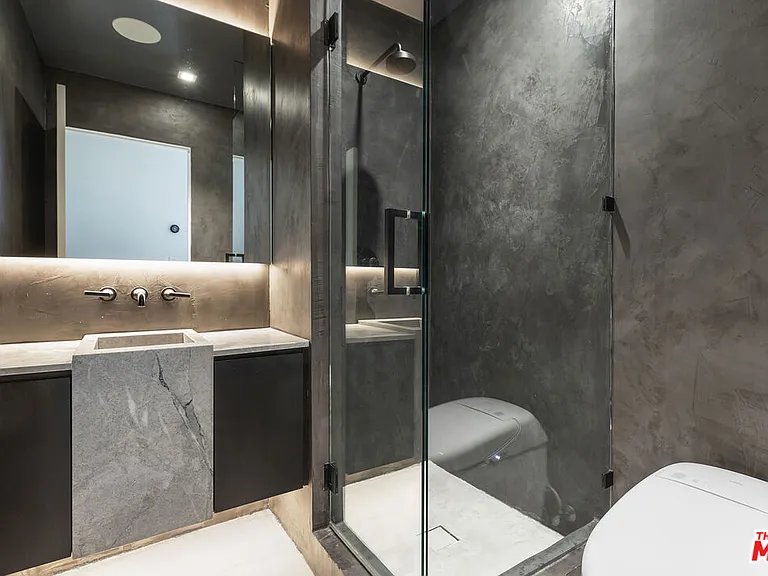 8960 Cynthia St #116 — Photo 27