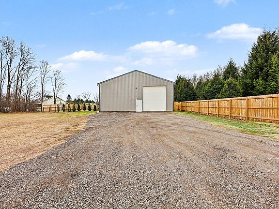 4th image of 6850 Wooster Rd