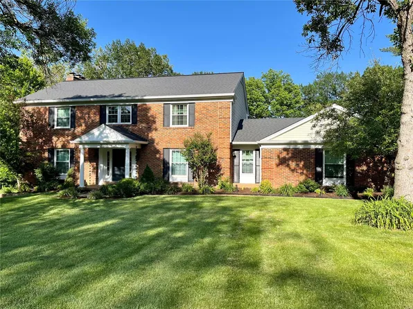 2212 Whitby Rd, Chesterfield, MO 63017