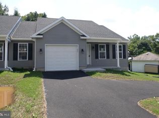 140 W Broad St, Shillington, PA 19607