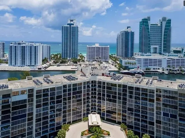800 Parkview Dr APT 311, Hallandale, FL 33009
