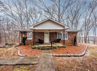 7034 Cemetery Rd, Bowling Green, KY 42103