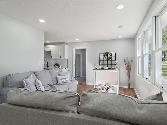4th image of 6200 E 147th Ter