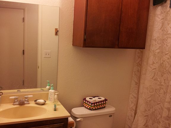 2nd image of 42525 Gumtree Dr
