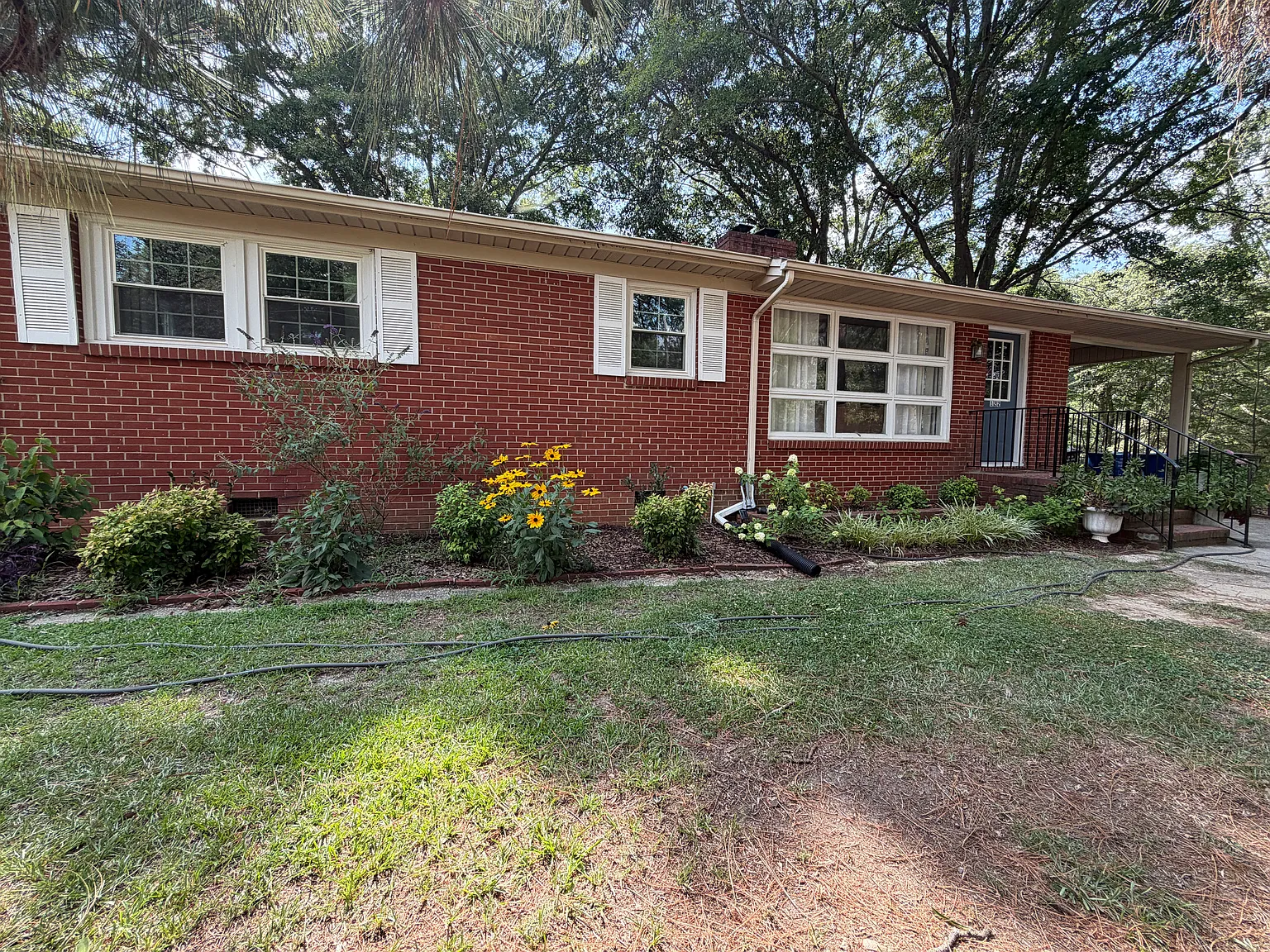 4 bed, 2300 sqft, $2,300 — Photo 1