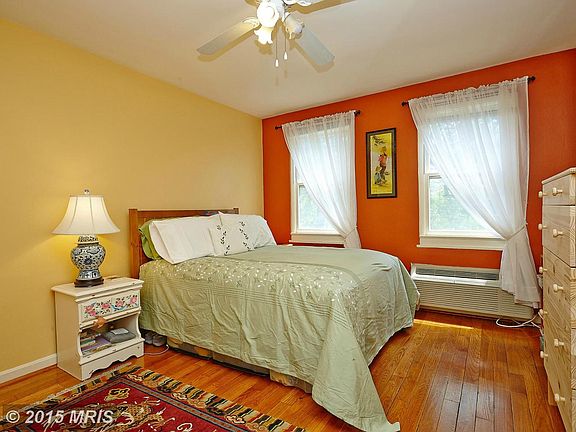 5th image of 4822 Chevy Chase Dr #3