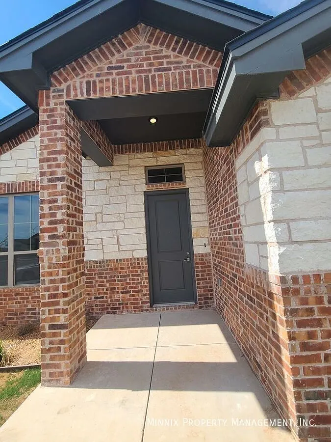 3 Bedroom/ 2 Bath | 5308 Kilyn Court — Photo 4