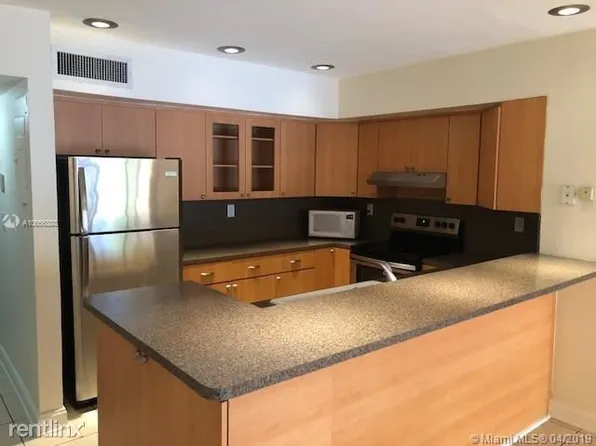16401 Bridge End Rd, Miami Lakes, FL 33014