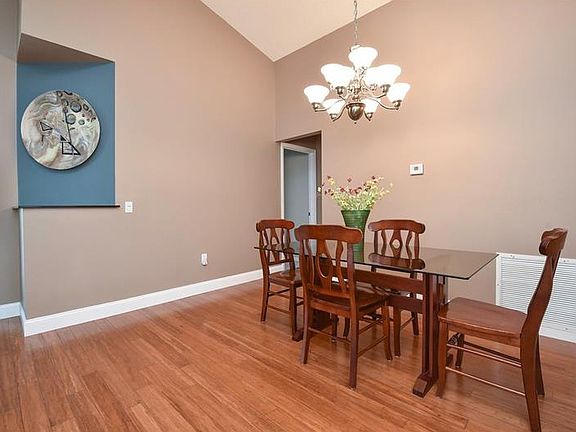 3rd image of 6228 Glenn Cliff Way