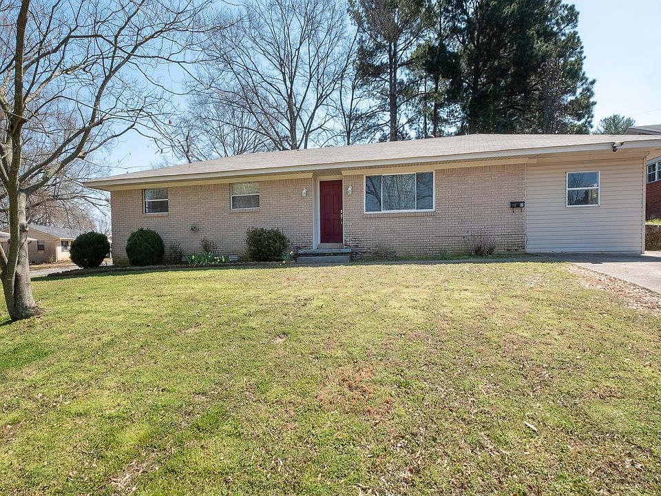 2 Dove Circle: Conveniently located on a quiet cul-de-sac in Little Rock's Midtown. Close to UAMS and downtown Little Rock!