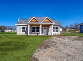 230 W Cardinal St, Ector, TX 75439