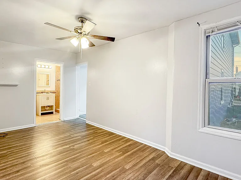 2728 E Virginia Beach Blvd — Photo 14
