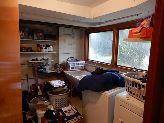 3rd image of 15374 Ann Marie Dr