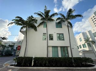 2146 Van Buren St APT 405, Hollywood, FL 33020