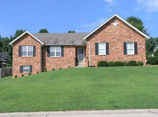 217 Longview Dr, Columbia, IL