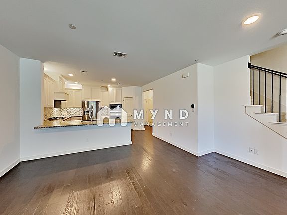 2nd image of 404 Harmon Dr