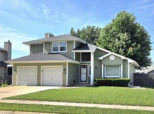3413 Theodore St, Joliet, IL 60431