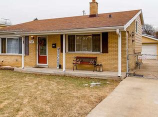 626 N Michigan Ave, Villa Park, IL 60181