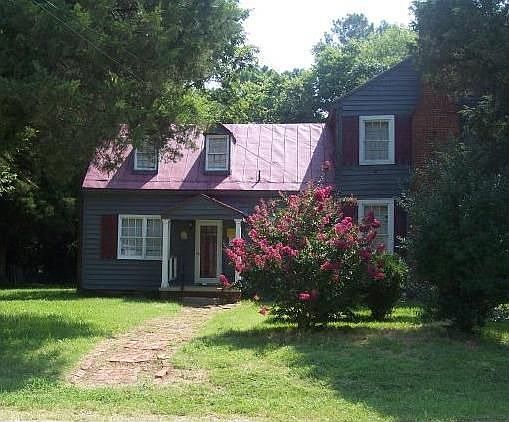 1st image of 21407 Robertson Ave