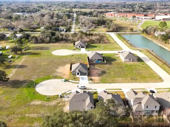 15802 Red Maple Ln, Santa Fe, TX 77517