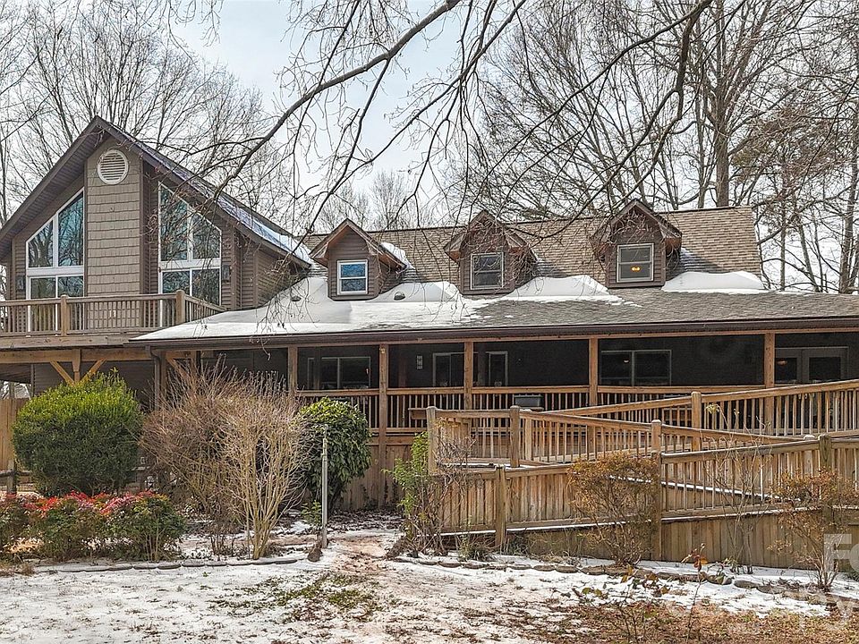 1st image of 1842 Rock Springs Cir
