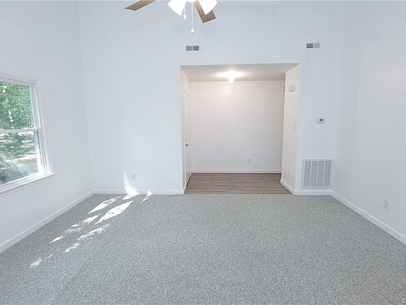 5th image of 3462 Woods Way