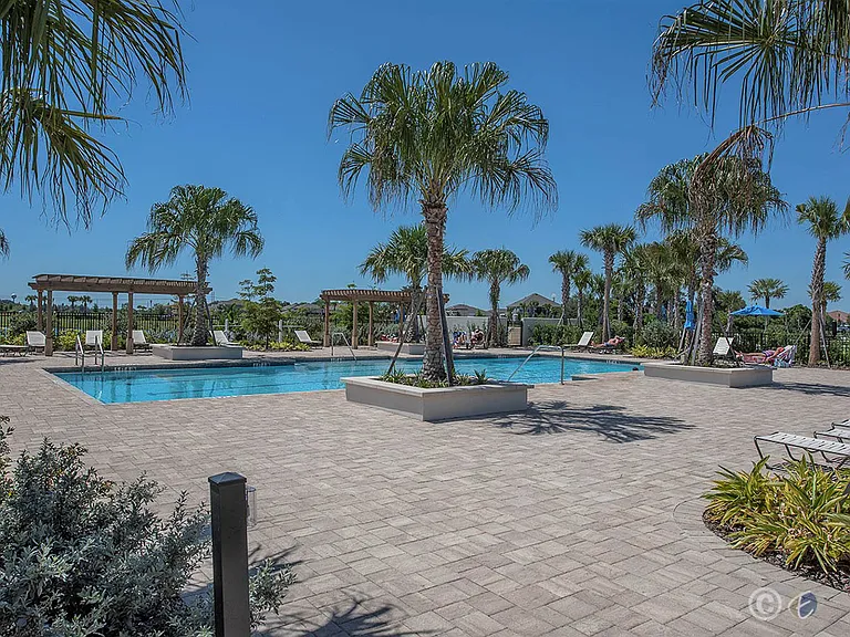 7325 Parkshore Dr — Photo 35