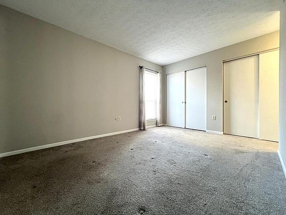 5th image of 87 W Van Lake Dr