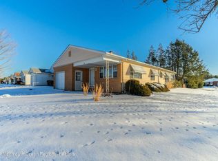 28 Virgin Islands Dr, Toms River, NJ 08757