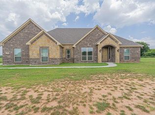 108 James Goldie Dr, Springtown, TX 76082