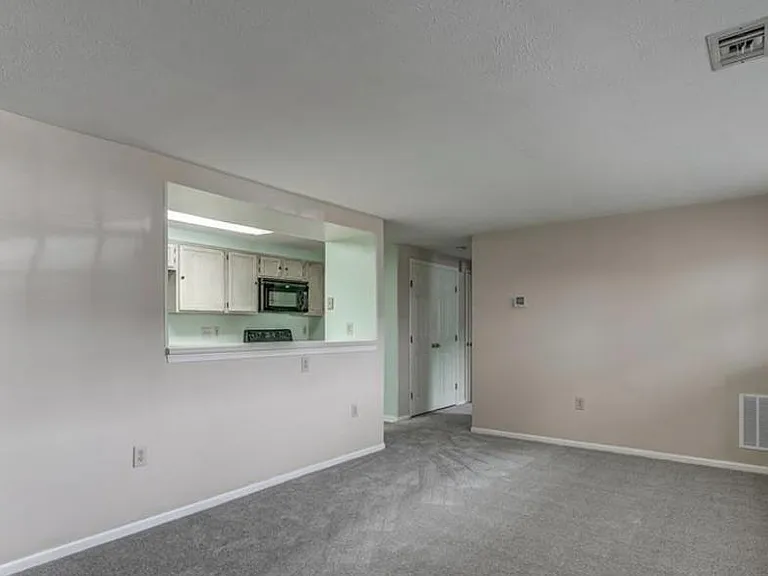 7600 Portadown Ct — Photo 7